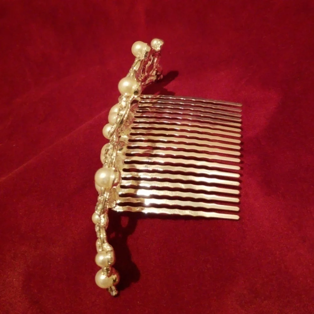 Tiara Crystal‎ and Faux Pearl Adorned Hair Comb